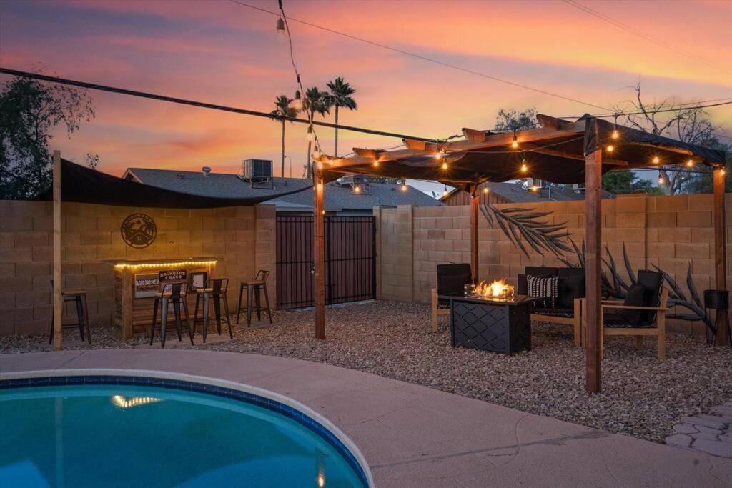 Modern Tempe Home With Heated Pool, Asu 外观 照片