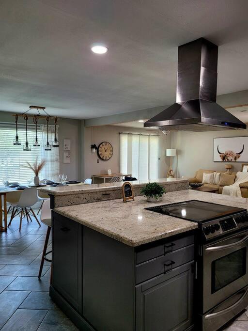 Modern Tempe Home With Heated Pool, Asu 外观 照片